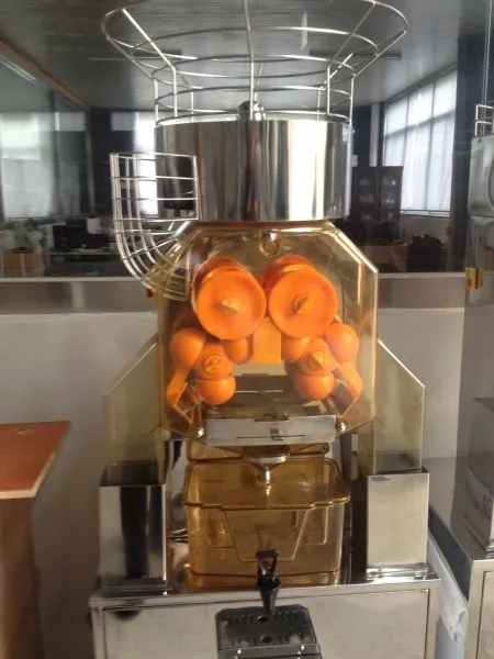 Соковыжималка для цитрусовых Foodatlas 2020А-(II) (напольная, корпус прозр пласт, конт пластик, GB)