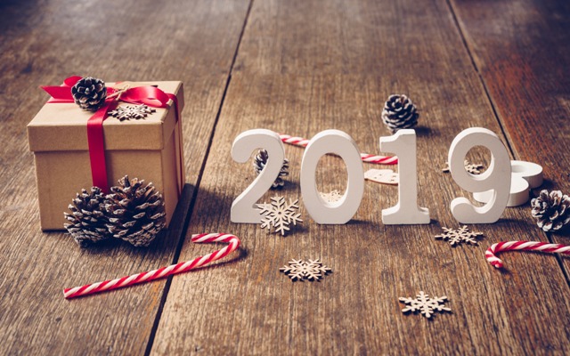 Компания «Агроресурс» поздравляет с наступающим новым годом и сообщает график работы в дни новогодних праздников